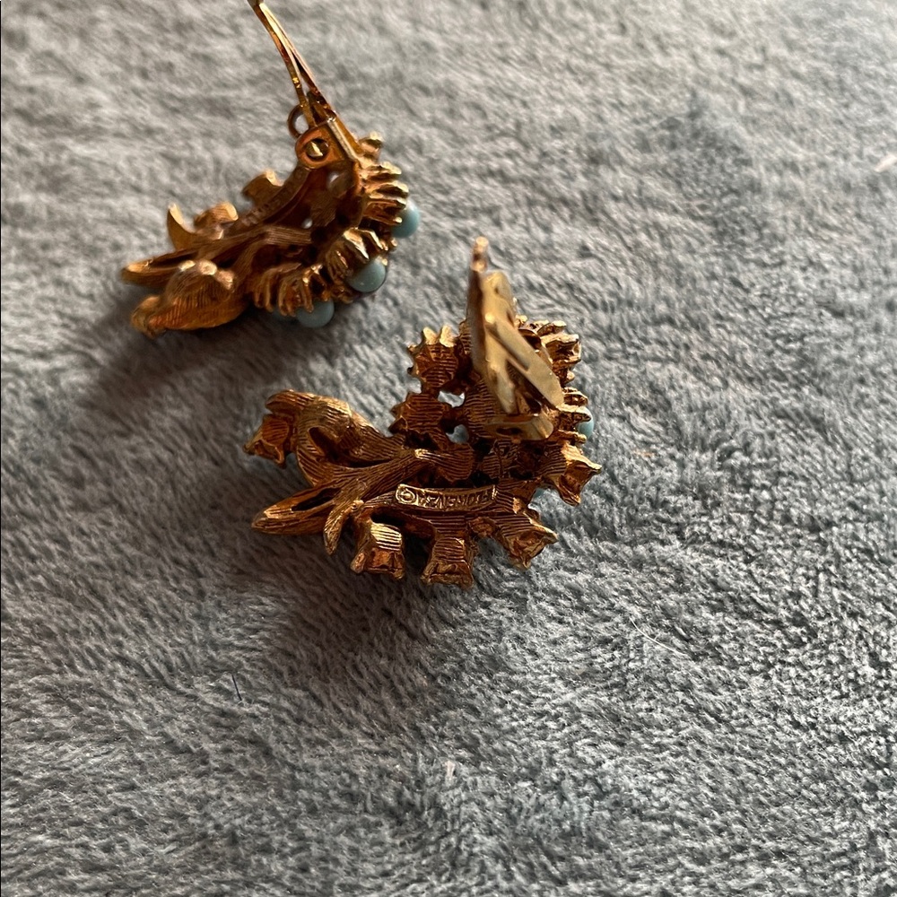 Florenza clip on earrings - Picture 2 of 4